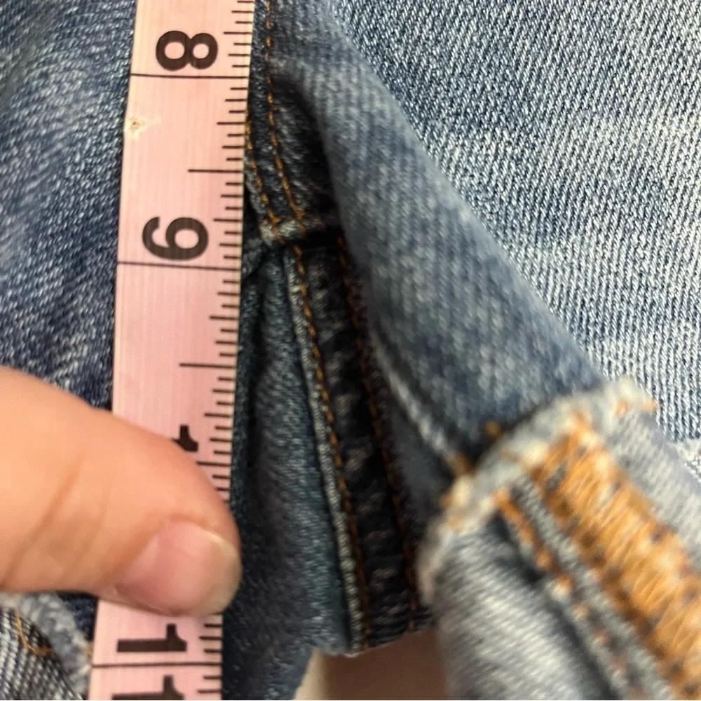Woman’s J. Crew Cuffed Denim Jean Shorts Medium Wash Size 26‎